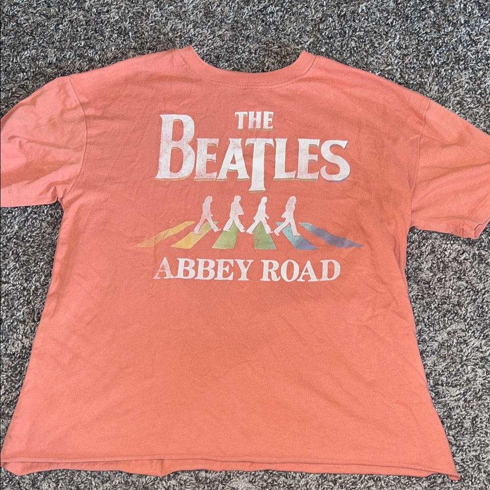 The Beatles Abbey Road cropped shirt  - Coral Pink